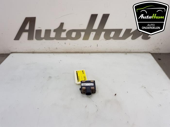 Begagnade Farthållarsensor Volkswagen Arteon (3HAB) 1.5 TSI 16V Pris € 175,00 Marginaltabell erbjuds av AutoHam