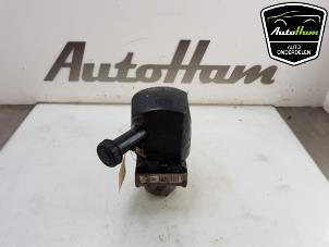 Used Power steering pump Peugeot 407 (6D) 1.8 16V Price € 250,00 Margin scheme offered by AutoHam