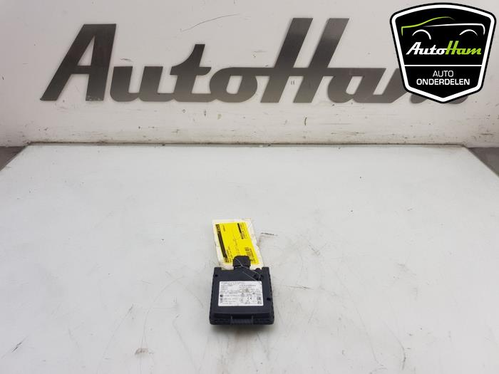 Begagnade Dödvinkelsensor Volvo XC90 II 2.0 T8 16V Twin Engine AWD Pris € 150,00 Marginaltabell erbjuds av AutoHam