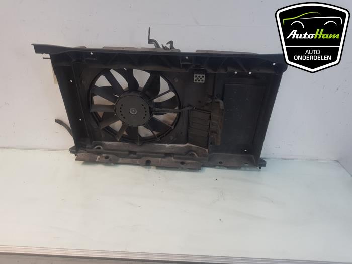 Front panel from a Peugeot 308 (4A/C) 1.6 VTI 16V 2008