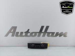 Używane Panel sterowania nagrzewnicy BMW 3 serie Touring (E91) 320i 16V Cena € 50,00 Procedura marży oferowane przez AutoHam