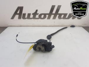 Used Front door lock mechanism 4-door, right Renault Clio IV (5R) 0.9 Energy TCE 90 12V Price € 30,00 Margin scheme offered by AutoHam