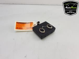 Used Central door locking module Volkswagen Crafter (SY) 2.0 TDI Price € 30,00 Margin scheme offered by AutoHam