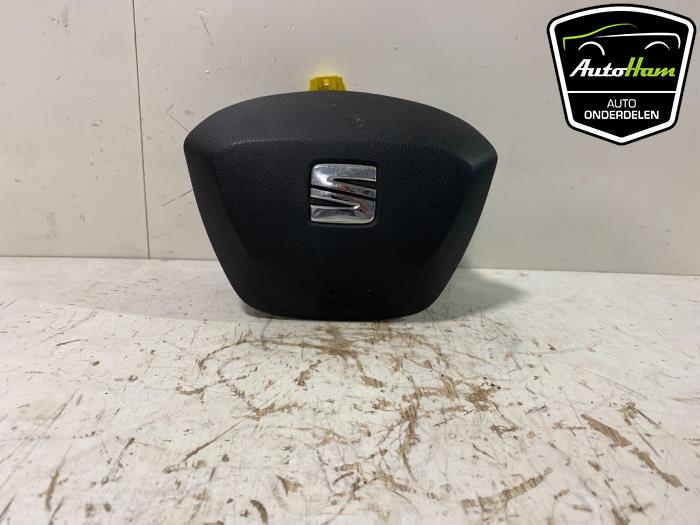 Left airbag (steering wheel) from a Seat Leon ST (5FF) 1.6 TDI Ecomotive 16V 2014