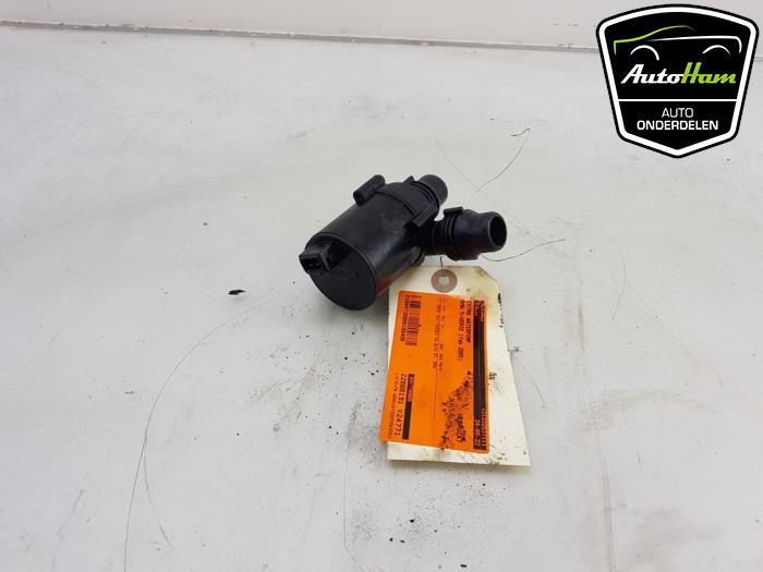 Begagnade Extra vattenpump BMW 5 serie Touring (E61) 535d 24V Pris € 25,00 Marginaltabell erbjuds av AutoHam