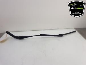 Used Front wiper arm BMW 3 serie (F30) 330e Price € 10,00 Margin scheme offered by AutoHam