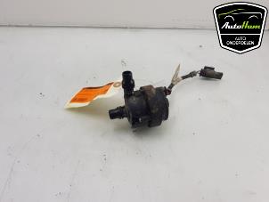 Used Additional water pump BMW 3 serie (F30) 330e Price € 25,00 Margin scheme offered by AutoHam