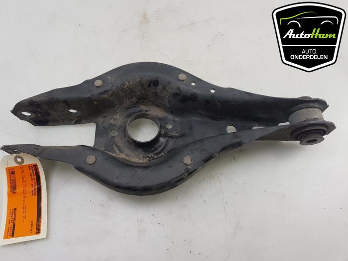 Rear wishbone, right from a BMW 3 serie (F30) 330e 2016