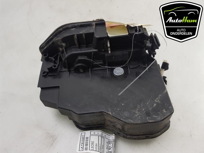 Rear door lock mechanism 4-door, left BMW 3 serie 330e iPerformance ...