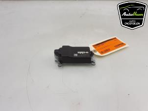 Used Electronic ignition key BMW 1 serie (F40) 118i 1.5 TwinPower 12V Price € 75,00 Margin scheme offered by AutoHam