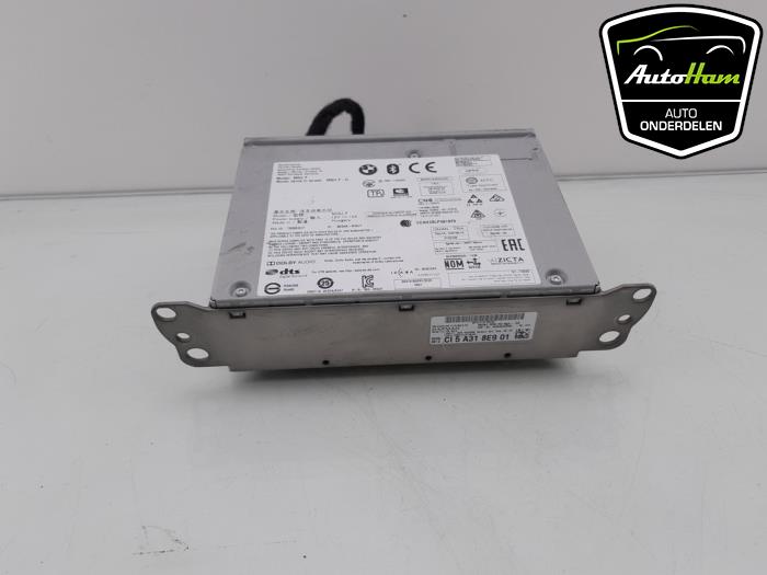 Multi-media control unit from a BMW 1 serie (F40) 118i 1.5 TwinPower 12V 2020