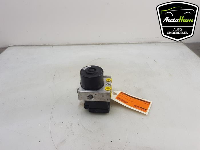 Used ABS pump Renault Twingo II (CN) 1.2 16V Price € 25,00 Margin scheme offered by AutoHam