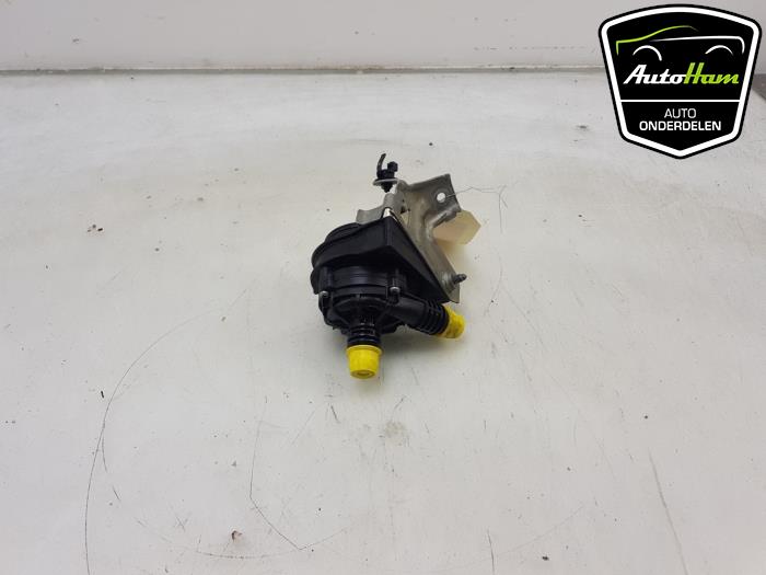 Begagnade Extra vattenpump Mini Clubman (F54) 1.5 Cooper 12V Pris € 25,00 Marginaltabell erbjuds av AutoHam