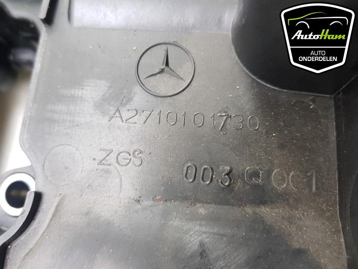 Couvercle soupapes d'un Mercedes-Benz C (W204) 1.8 C-180 CGI 16V 2011