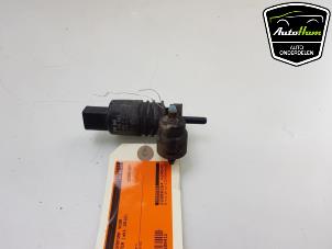 Usados Bomba de limpiaparabrisas delante Volkswagen Transporter T5 2.0 TDI DRF Precio € 10,00 Norma de margen ofrecido por AutoHam