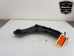 Gebrauchte Querlenker rechts vorne Renault Megane III Grandtour (KZ) 1.5 dCi 110 Preis € 40,00 Margenregelung angeboten von AutoHam