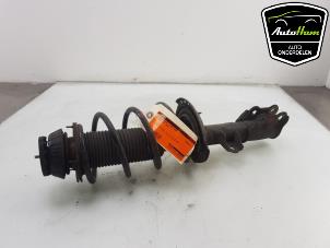 Used Fronts shock absorber, left Kia Rio III (UB) 1.2 CVVT 16V Price € 45,00 Margin scheme offered by AutoHam