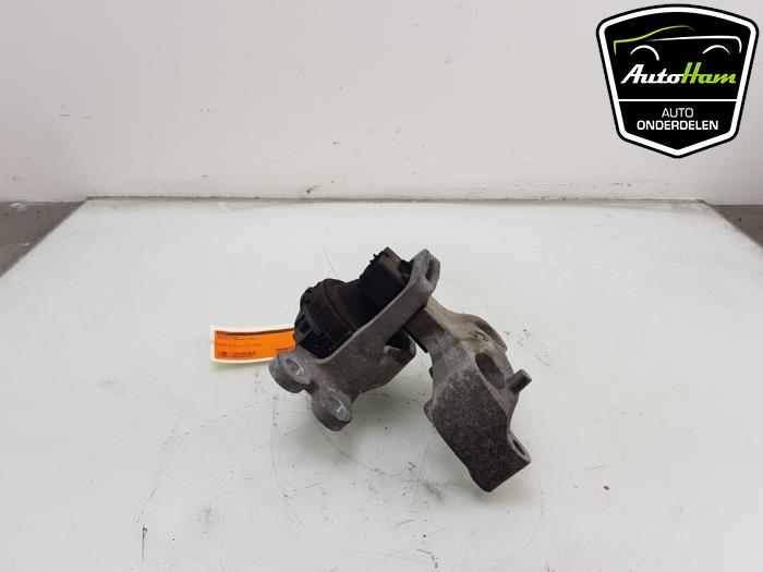 Used Engine mount Renault Kadjar (RFEH) 1.6 dCi 4x4 Price € 25,00 Margin scheme offered by AutoHam