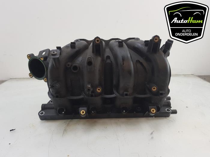 Intake manifold from a Opel Astra H SW (L35) 1.6 16V Twinport 2010