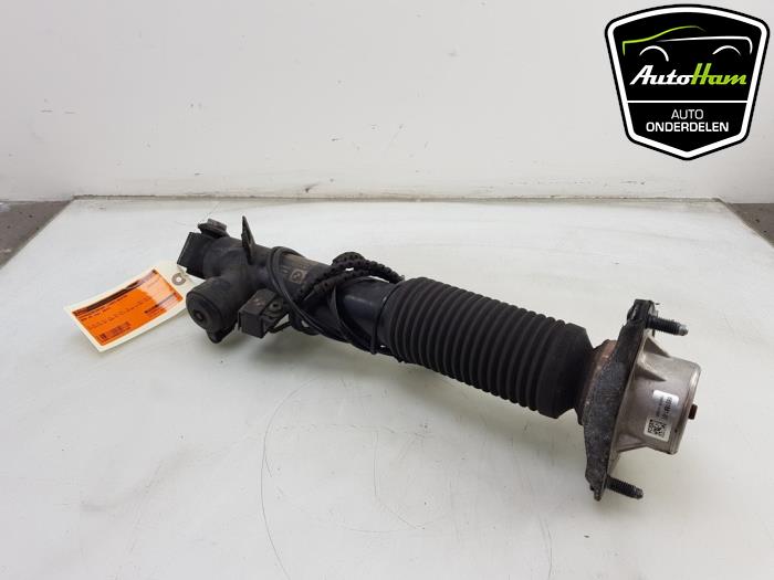 Rear shock absorber, left from a BMW X5 (F15) xDrive 30d 3.0 24V 2015