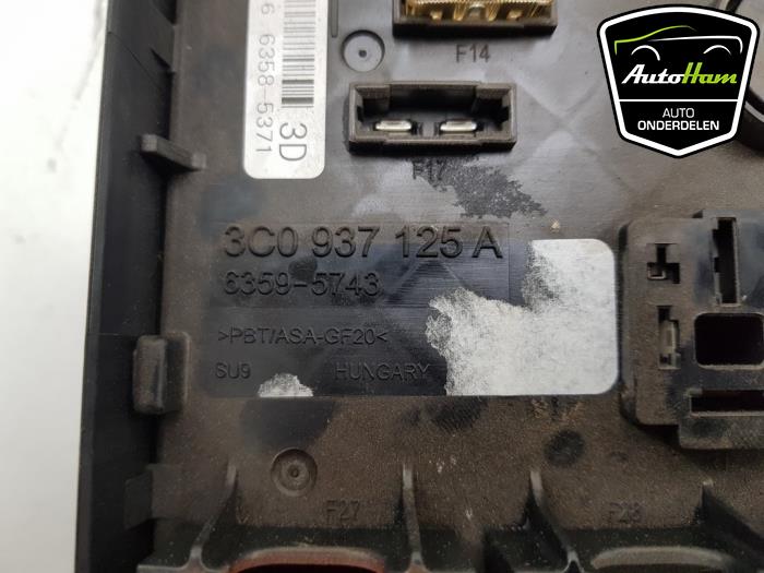 Fuse box Audi Q3 1.4 TFSI 16V 3C0937125A VAG AutoHam