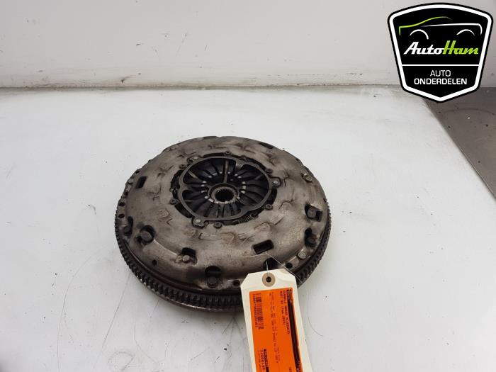 Gebrauchte Doppelte Masse Schwungrad Audi A3 Limousine (8VS/8VM) 2.0 TDI 16V Preis € 150,00 Margenregelung angeboten von AutoHam