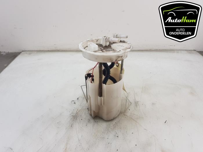 Bomba de alimentación de un Volvo V40 (MV) 1.6 D2 2013