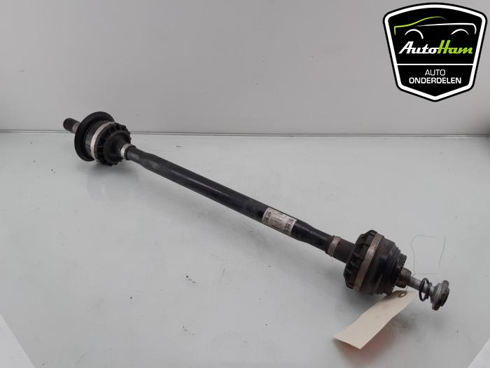 Drive shaft, rear right from a BMW 3 serie Touring (G21) 330i xDrive 2.0 TwinPower Turbo 16V 2020