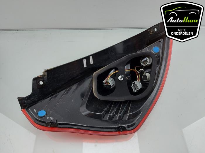 Taillight, right from a Ford Fiesta 6 (JA8) 1.0 EcoBoost 12V 100 2013