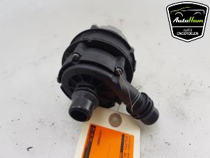 Used Additional water pump BMW 3 serie (F30) 330e Price € 75,00 Margin scheme offered by AutoHam