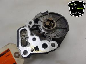 Usagé Pompe à vide assistant de freinage Opel Karl 1.0 12V Prix € 100,00 Règlement à la marge proposé par AutoHam