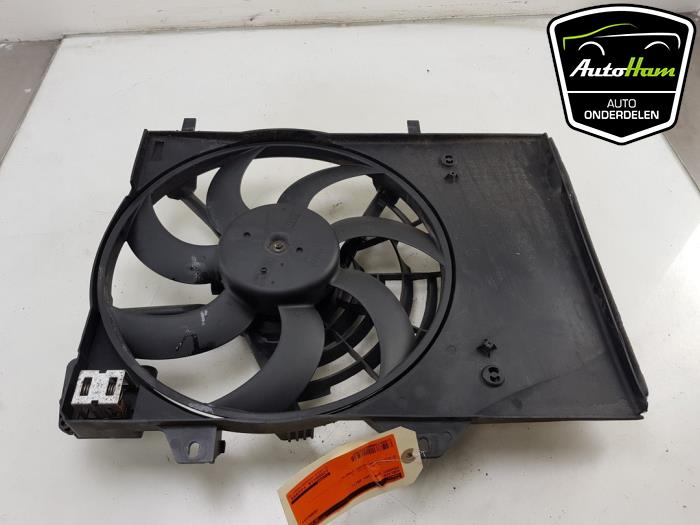 Peugeot 208 Cooling fans stock