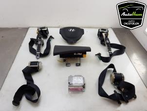 Usados Juego y módulo de airbag Hyundai i10 (F5) 1.0i 12V Precio de solicitud ofrecido por AutoHam
