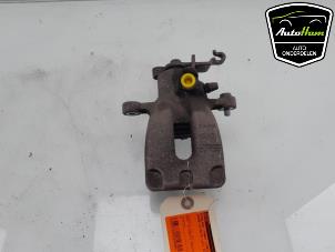 Used Rear brake calliper, left Skoda Octavia Combi (5EAC) 1.6 TDI 16V Price € 25,00 Margin scheme offered by AutoHam