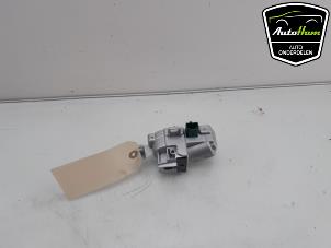 Used Electronic ignition key Volvo V70 (BW) 2.0 D4 20V Price € 30,00 Margin scheme offered by AutoHam