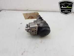 Used Oil filter housing BMW 3 serie Touring (E91) 320i 16V Price € 50,00 Margin scheme offered by AutoHam