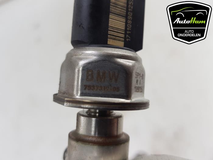 Fuel injector nozzle from a BMW 3 serie (E90) 320i 16V 2007