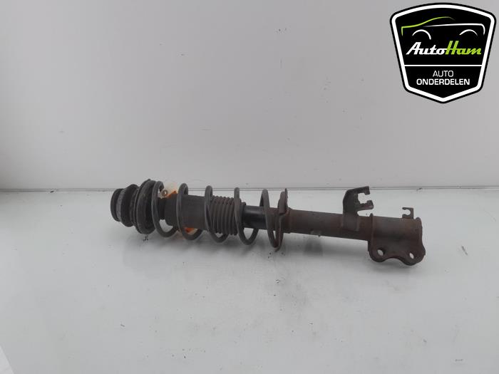 Front shock absorber, right from a Nissan Micra (K13) 1.2 12V 2015
