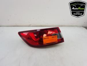 Used Taillight, left Renault Clio IV (5R) 0.9 Energy TCE 90 12V Price € 20,00 Margin scheme offered by AutoHam