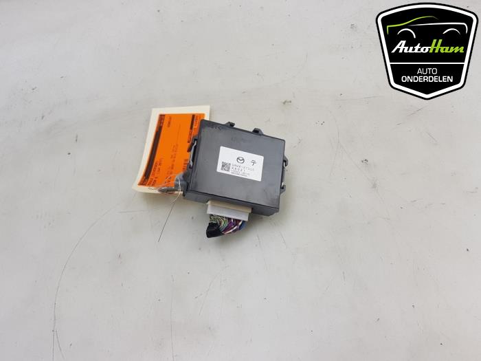 Usados Módulo PDC Mazda 6 SportBreak (GJ/GH/GL) 2.0 SkyActiv-G 165 16V Precio € 50,00 Norma de margen ofrecido por AutoHam