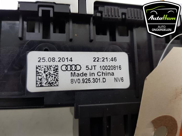 Interruptor de luz de pánico de un Audi A3 Limousine (8VS/8VM) 2.0 TDI 16V 2015