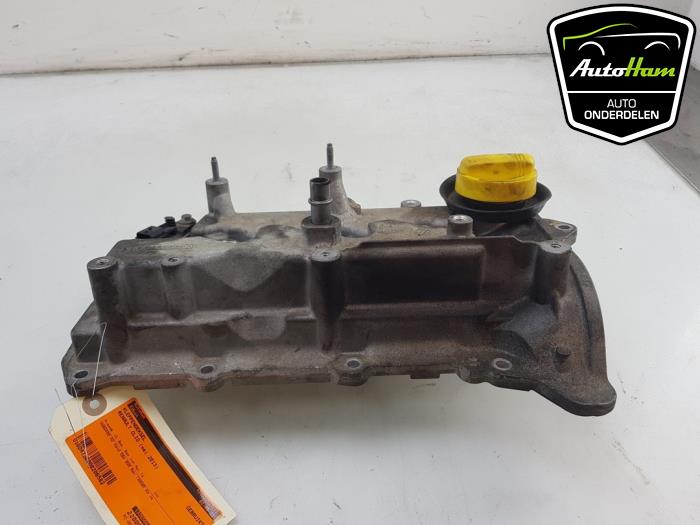 Ventildeckel van een Renault Clio IV (5R) 0.9 Energy TCE 90 12V 2013