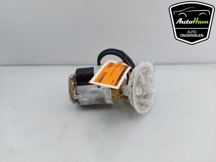 Usagé Pompe à carburant Audi RS 4 Avant (B9) 2.9 V6 TFSI 24V Prix € 145,00 Règlement à la marge proposé par AutoHam