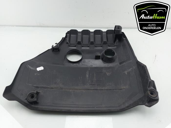 Engine protection panel from a Volkswagen Golf VII Variant (AUVV) 1.5 TSI Evo BMT 16V 2020