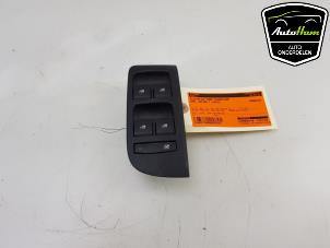 Usados Interruptor de ventanilla eléctrica Opel Zafira Tourer (P12) 2.0 CDTI 16V 130 Ecotec Precio € 20,00 Norma de margen ofrecido por AutoHam
