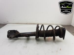 Used Front shock absorber, right Renault Captur (2R) 0.9 Energy TCE 12V Price € 40,00 Margin scheme offered by AutoHam