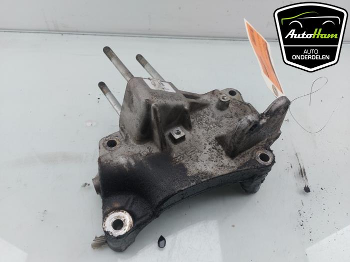 Used Engine mount Fiat Doblo Cargo (263) 1.3 D Multijet Price € 25,00 Margin scheme offered by AutoHam
