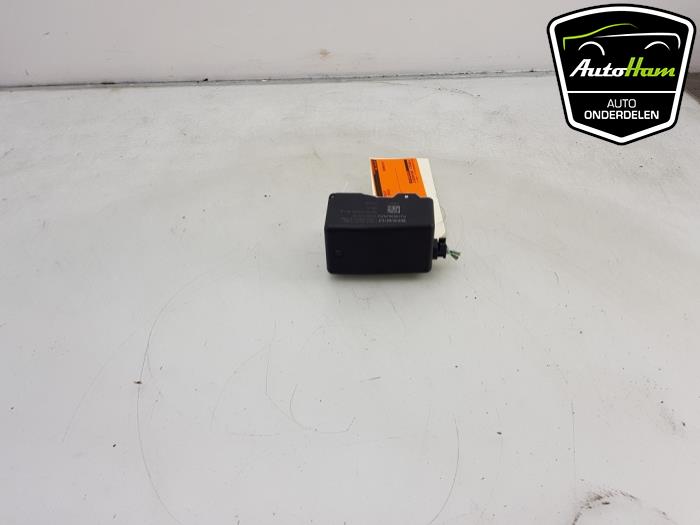 Electronic ignition key from a Renault Megane IV Estate (RFBK) 1.5 Energy dCi 110 2018
