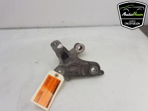 Used Front wishbone support, right Renault Megane IV Estate (RFBK) 1.5 Energy dCi 110 Price € 35,00 Margin scheme offered by AutoHam