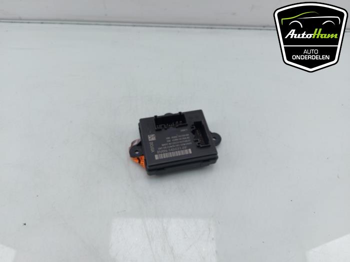 Używane Modul centralnego zamka Ford Focus 3 1.6 EcoBoost 16V 150 Cena € 10,00 Procedura marży oferowane przez AutoHam